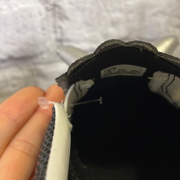 NWOT Vans Triceratops Slip-On - Size 2.5 Kids - Picture 12 of 14